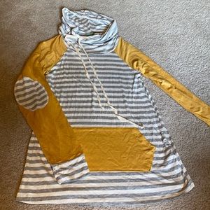 Light weight long sleeve top